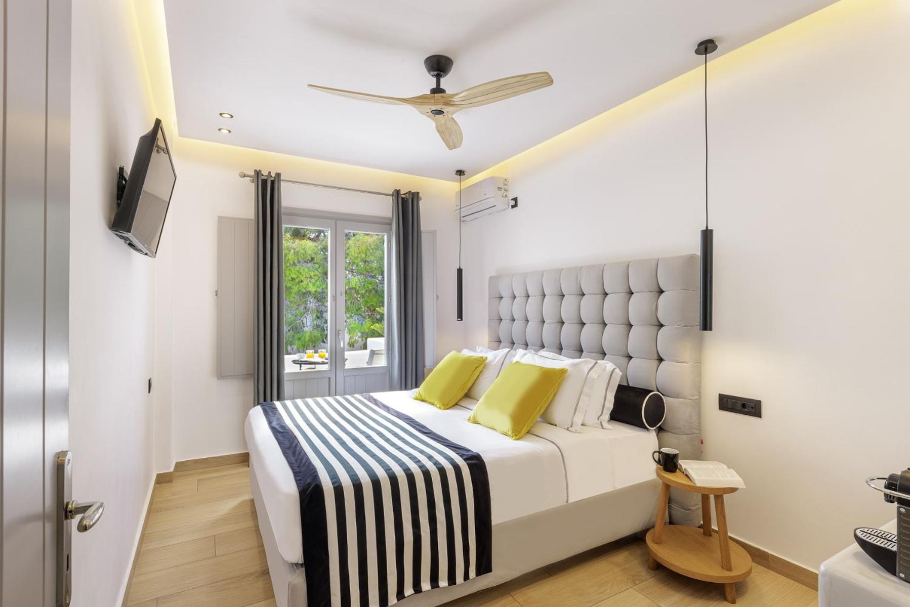 Kalisti Hotel & Suites Fira  Ngoại thất bức ảnh